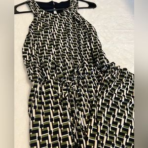 Size 8 Enfocus Studio pants romper!